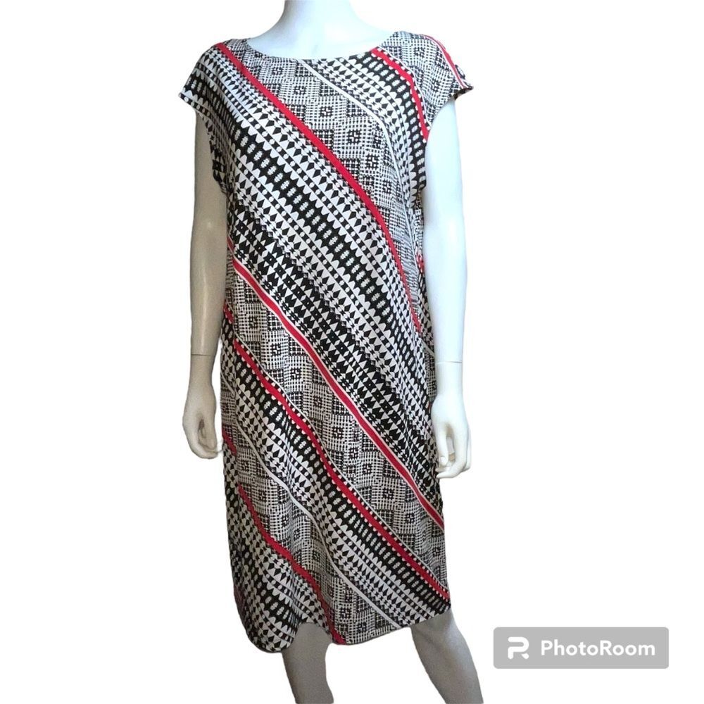 Chico's Red Black White Stripe Knee Length Sheath Dress Geometric Chico's Size 2